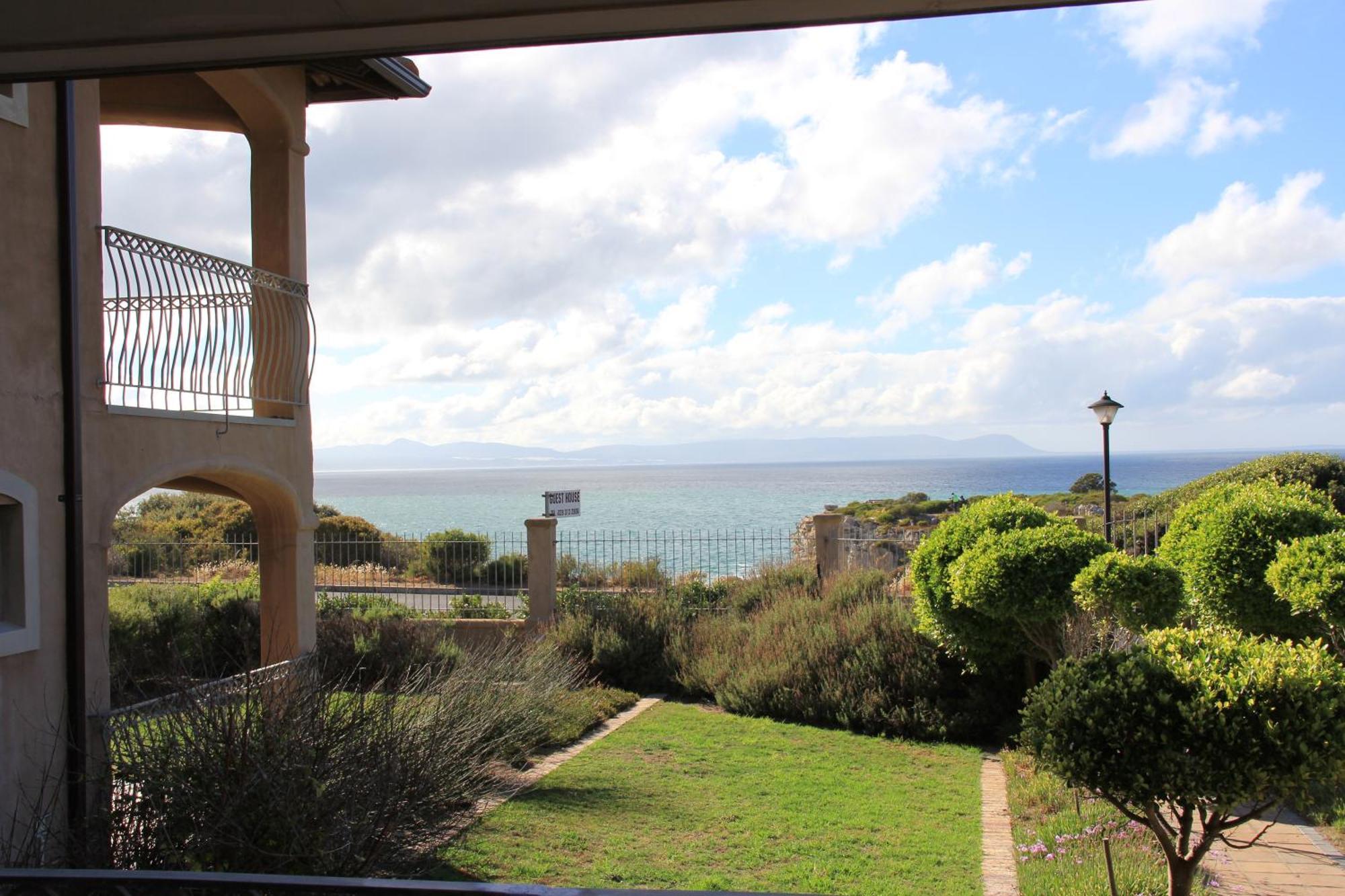 הרמנוס On The Cliff Guest House מראה חיצוני תמונה