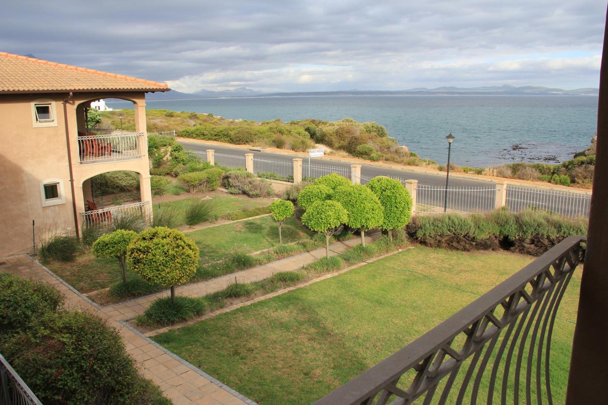הרמנוס On The Cliff Guest House מראה חיצוני תמונה